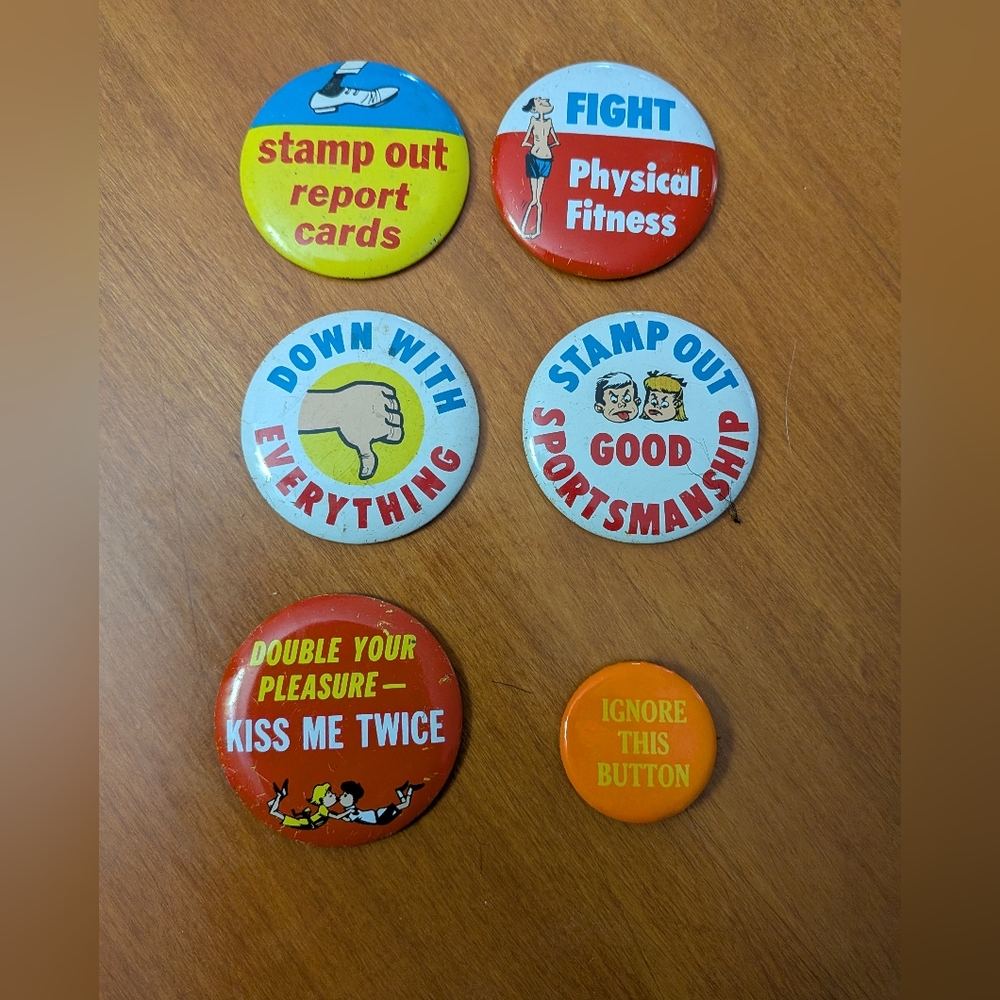 Vintage 1960s Tin Button Lot - Topps, Underground Uplift Unlimited (UUU)